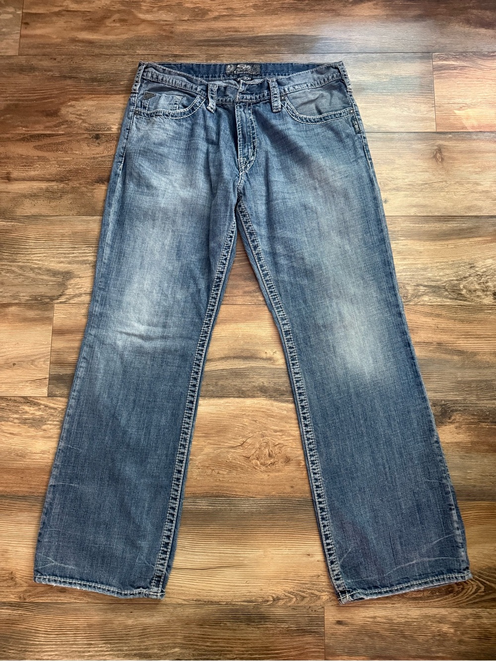 Silver Jeans Relaxed Straight-Leg Jeans - Faded Blue Wash